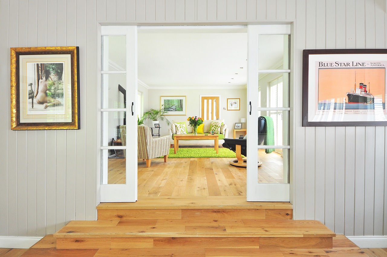 Common Hardwood Flooring Issues: What Every Homeowner Should Be Aware Of